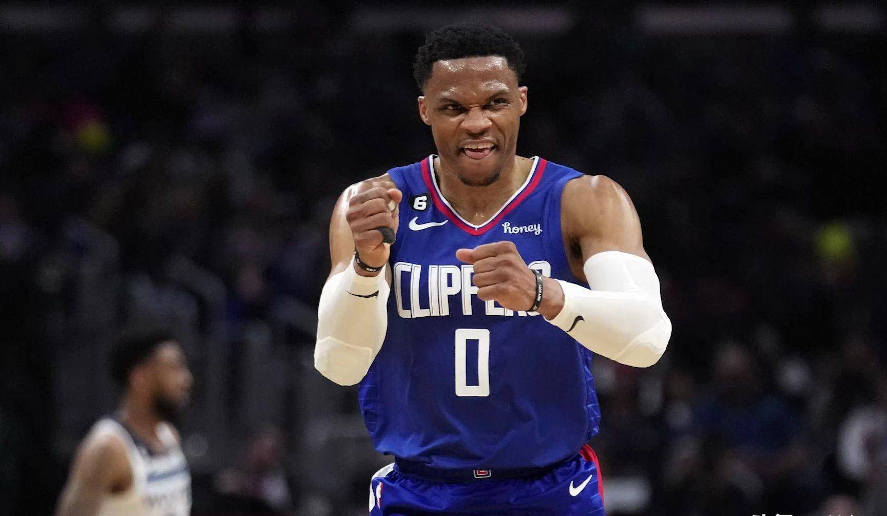 爱游戏体育手机登录雄鹿球星三分绝杀，全场观众热烈欢呼，以下文件来自类型中心系统人员这些回复.的简单介绍