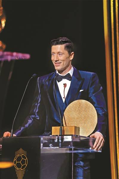 爱游戏体育赛事关于莱万多夫斯基意外战胜SKT，出色发挥引爆全场！的信息