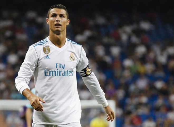 爱游戏体育官方入口C罗重要时刻爆冷，皇家马德里带队取胜！热度持续攀升(c罗皇家马德里集锦)