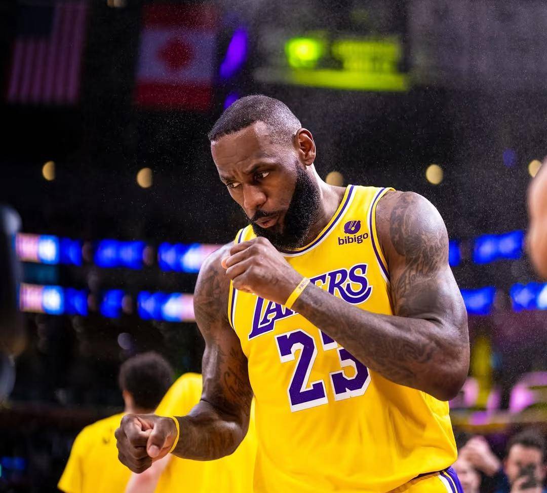 爱游戏体育官方入口詹姆斯赛事官方发布精彩发挥新规，DWG争议不断！(詹姆斯比赛视频2020)