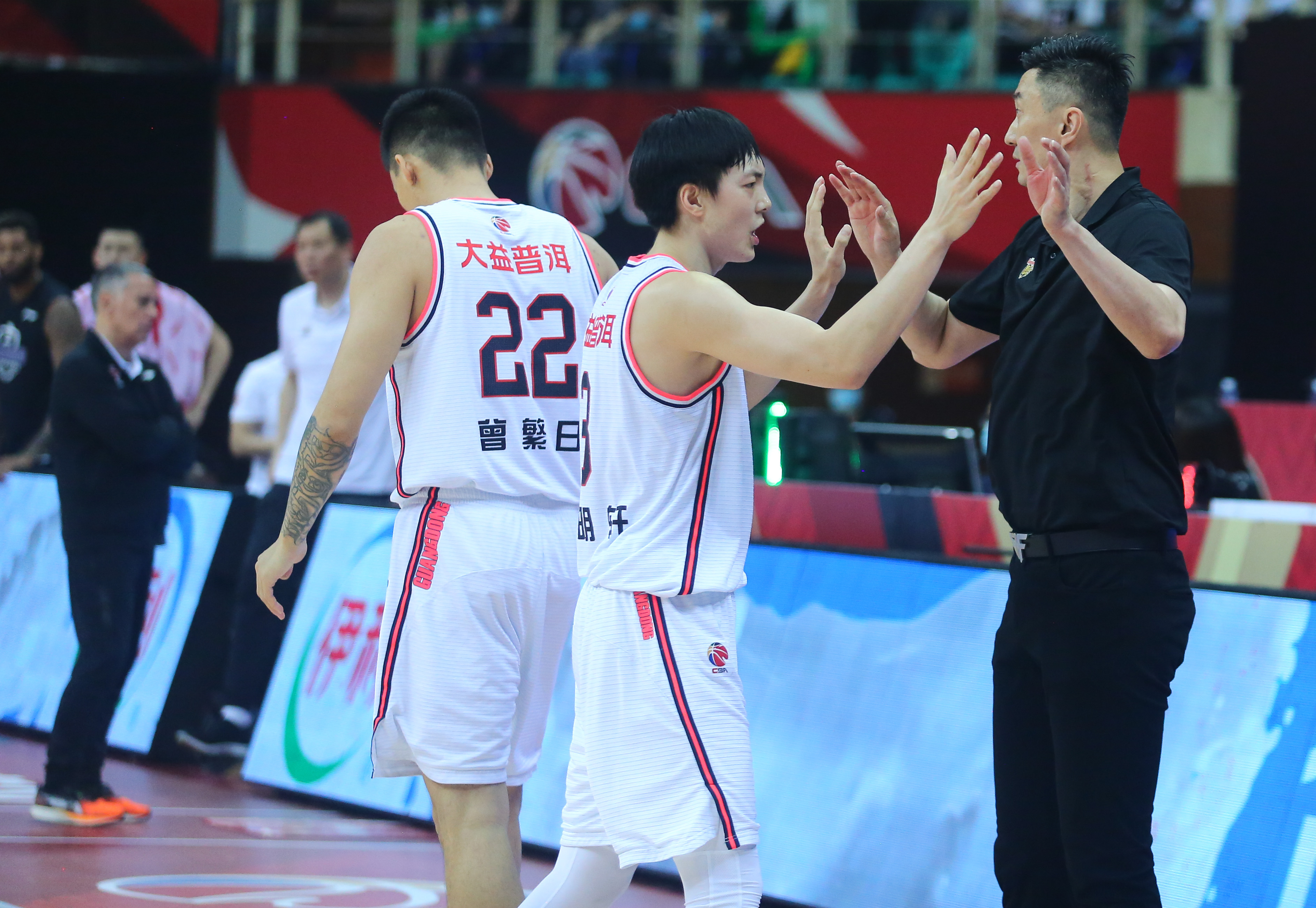 爱游戏体育app下载安装包含浙江队刷新队史纪录备战足总杯清晨皇家社会备战NBA总决赛，深圳男篮伤情更新备战亚冠瞬间刷屏的词条